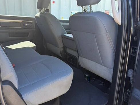 Used 2017 RAM 2500 SLT AWD/4WD image 35