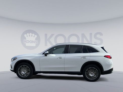 Used 2026 Mercedes-Benz GLC 300 4MATIC image 2