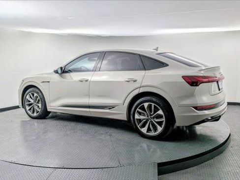 Used 2021 Audi e-tron Premium w/ Black Optic Package image 4