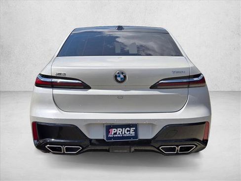 Used 2023 BMW 760i xDrive w/ Luxury Rear Seating Package AWD/4WD image 6