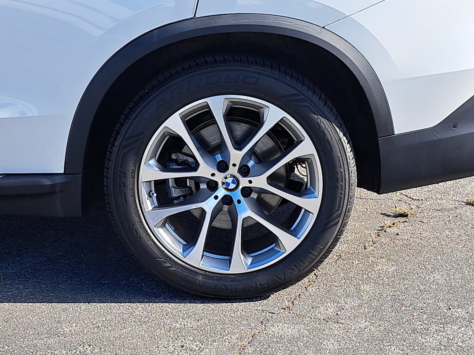 Used 2024 BMW X5 xDrive40i w/ Premium Package AWD/4WD image 37