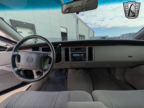 Used 1994 Cadillac Fleetwood Brougham image 20