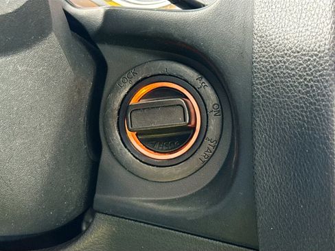 Used 2014 Nissan Armada Platinum image 18