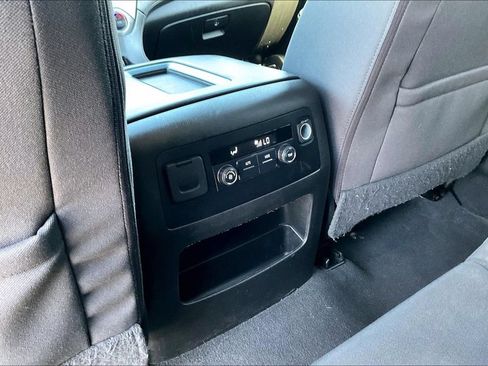 Used 2019 GMC Yukon XL SLE AWD/4WD image 11