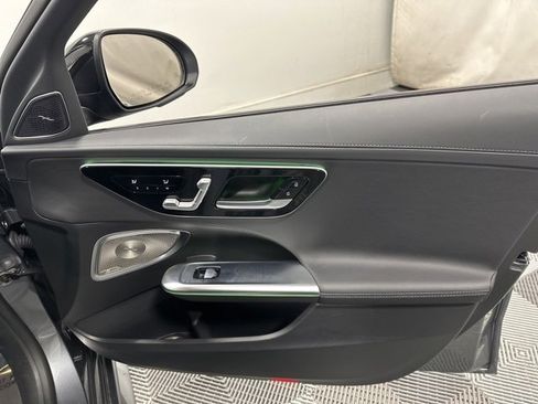 Used 2025 Mercedes-Benz C 300 4MATIC Sedan image 32