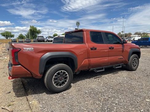 Used 2025 Toyota Tacoma TRD Off-Road image 7