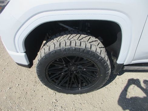 New 2026 GMC Sierra 1500 Denali Ultimate image 13