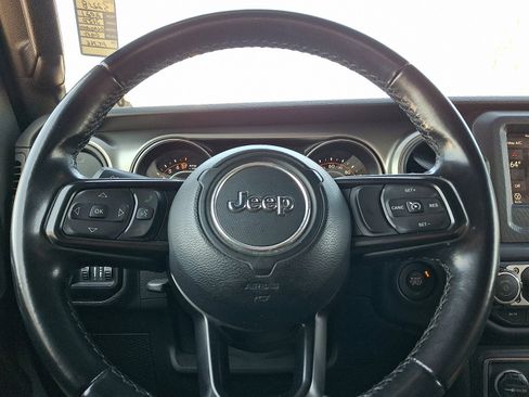Used 2021 Jeep Gladiator Sport image 20