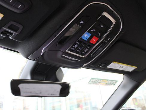 New 2025 Jeep Grand Cherokee Limited image 18