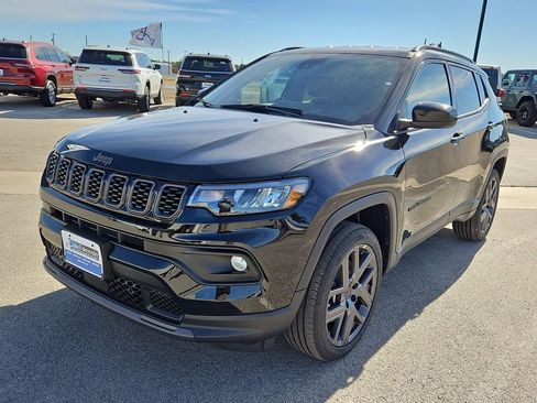 New 2026 Jeep Compass Latitude image 12