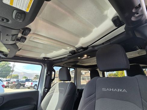 Used 2023 Jeep Wrangler Unlimited Sahara w/ Cold Weather Group AWD/4WD image 23