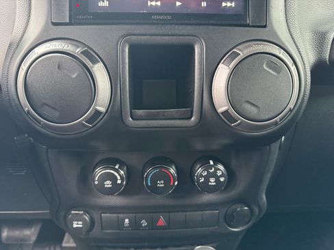 Used 2015 Jeep Wrangler Unlimited Sport image 22