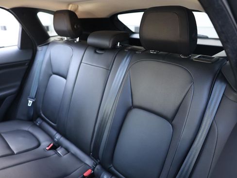 Used 2018 Jaguar F-PACE Premium AWD/4WD image 10