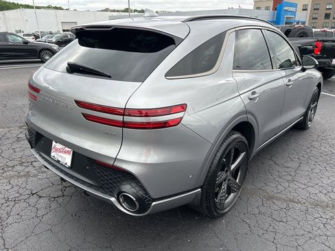 Used 2025 Genesis GV70 2.5T w/ Sport Prestige Package AWD/4WD image 5