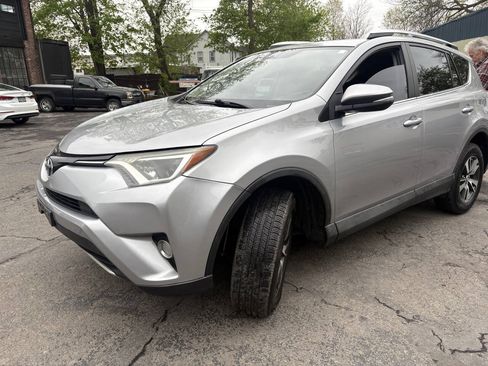 Used 2016 Toyota RAV4 XLE AWD/4WD image 3