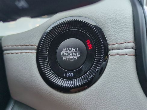 Used 2024 Jeep Compass Limited image 16