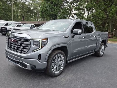 Used 2023 GMC Sierra 1500 Denali AWD/4WD image 3