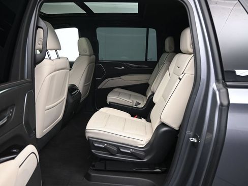 Used 2021 Cadillac Escalade ESV Sport w/ Driver Assist Tech Package AWD/4WD image 25