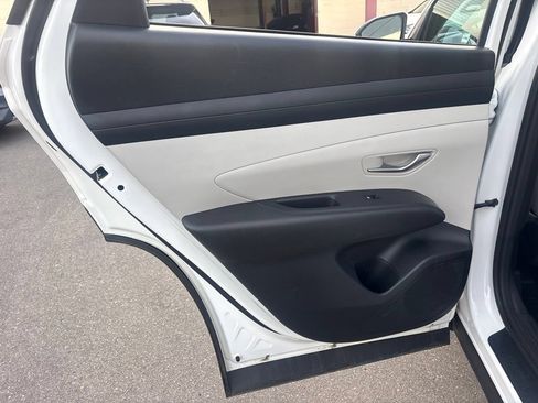 Used 2025 Hyundai Tucson SEL FWD image 12