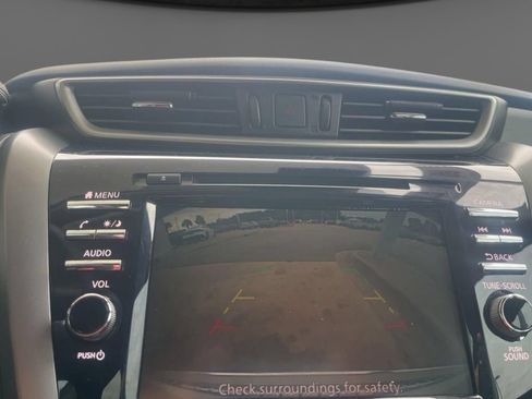 Used 2022 Nissan Murano SV FWD image 14