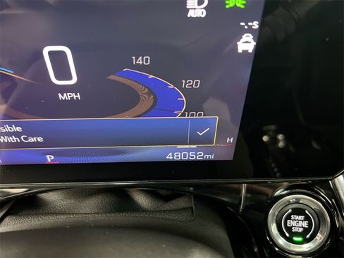 Used 2024 Chevrolet Trax RS w/ Sunroof Package image 12