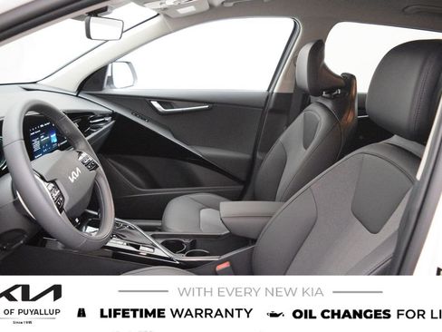 New 2026 Kia Niro EX FWD image 10