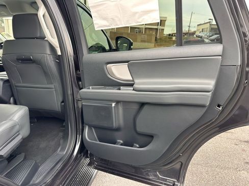 New 2026 Ford Expedition Active image 19