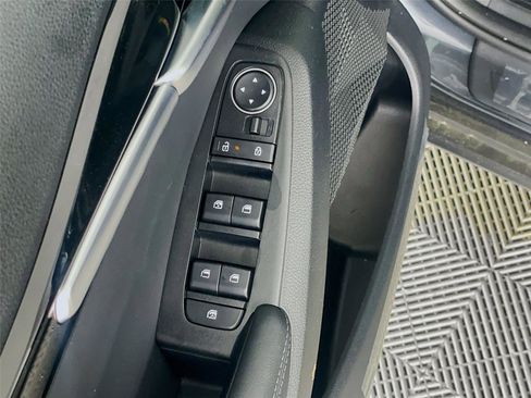 Used 2024 Kia Seltos EX image 18