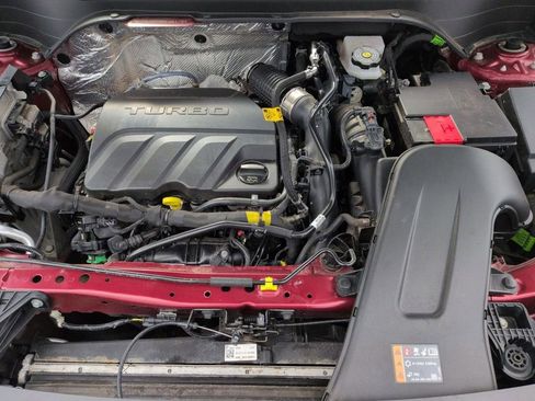 Used 2025 Chevrolet Trax LT w/ LT Convenience Package image 29