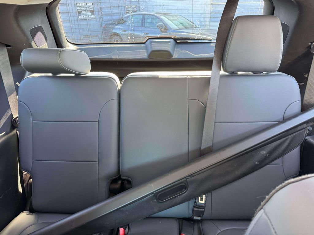 Used 2020 Chevrolet Traverse LT w/ LT Premium Package AWD/4WD image 15