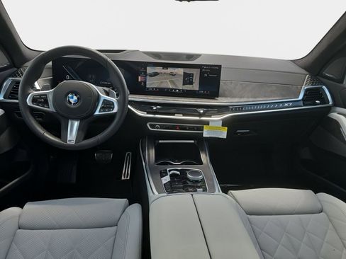 Used 2026 BMW X7 xDrive40i w/ M Sport Package AWD/4WD image 10