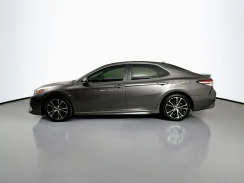 Used 2020 Toyota Camry SE image 9