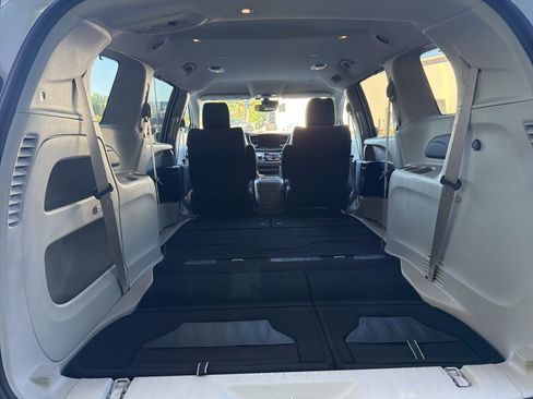 Certified 2022 Chrysler Pacifica Touring-L FWD image 4
