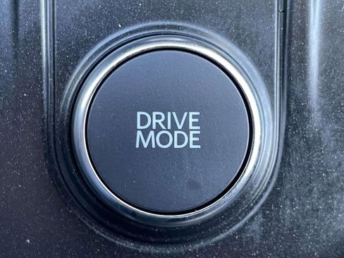 Used 2025 Ford Explorer Active RWD image 24