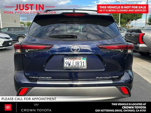 Used 2026 Toyota Highlander Platinum AWD/4WD image 6