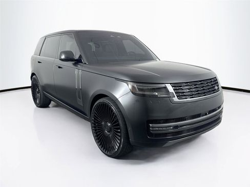 Used 2025 Land Rover Range Rover Long Wheelbase SE AWD/4WD image 10
