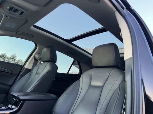 Used 2021 Buick Envision Essence w/ Technology Package I image 43