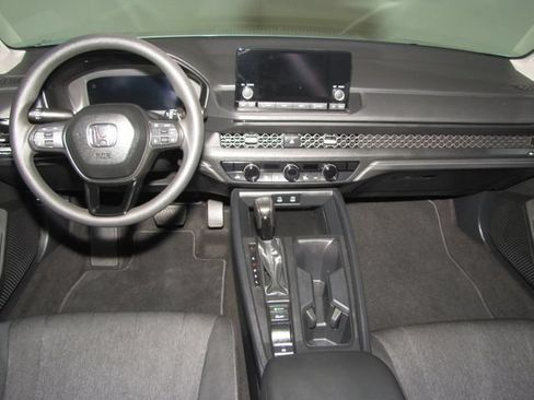 Used 2025 Honda Accord SE image 14