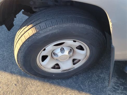 Used 2015 Toyota Tacoma PreRunner image 2