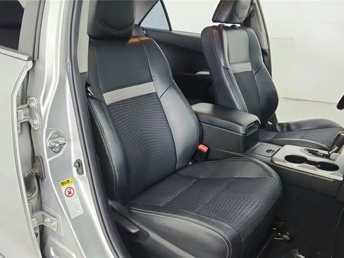 Used 2012 Toyota Camry SE FWD image 47