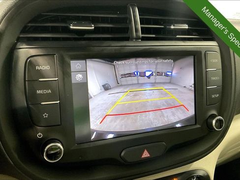 Used 2025 Kia Soul LX w/ LX Technology Package FWD image 27