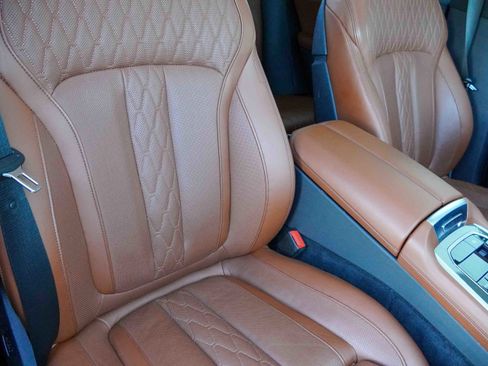 Used 2023 BMW X6 xDrive40i w/ M Sport Package image 13