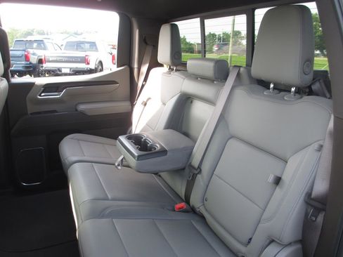 Used 2024 GMC Sierra 1500 SLT w/ SLT Premium Plus Package AWD/4WD image 23