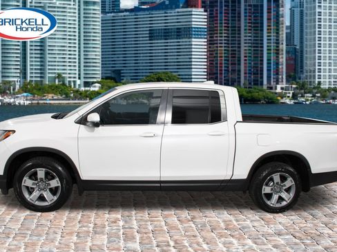 Used 2025 Honda Ridgeline RTL image 2