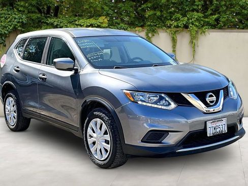 Used 2016 Nissan Rogue S AWD/4WD image 1