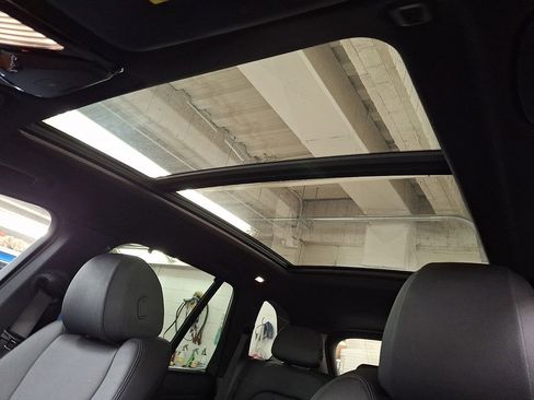 Certified 2022 BMW X5 xDrive40i w/ Premium Package image 9