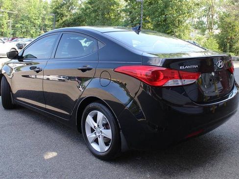 Used 2013 Hyundai Elantra GLS w/ Preferred Pkg FWD image 3