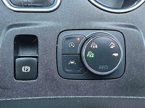 Used 2023 Chevrolet Traverse High Country AWD/4WD image 20