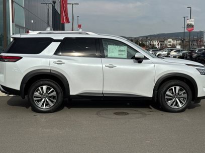New 2025 Nissan Pathfinder SL