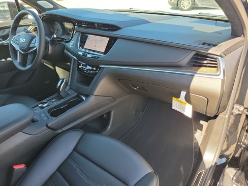 Certified 2023 Cadillac XT5 Premium Luxury w/ Platinum Package image 11